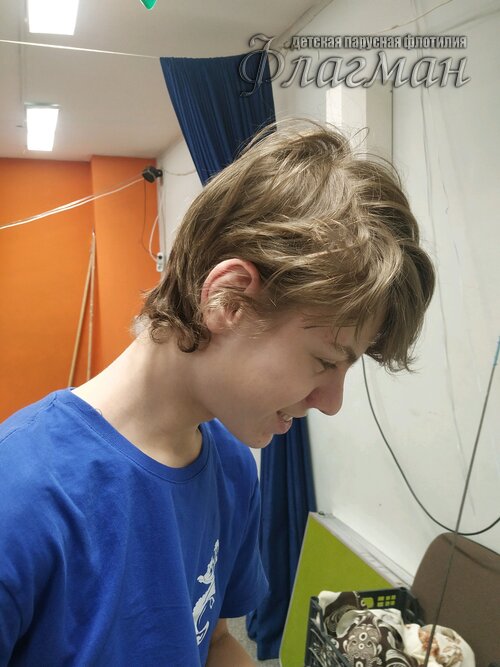 ff135561.ID Photo.102021